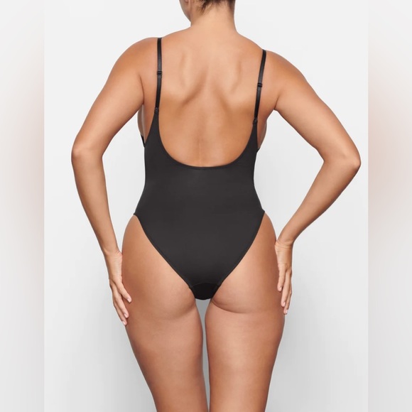 NWT Skims Recycled Swimsuit Scoop Neck One Piece in Onyx Color Size L - Picture 7 of 7